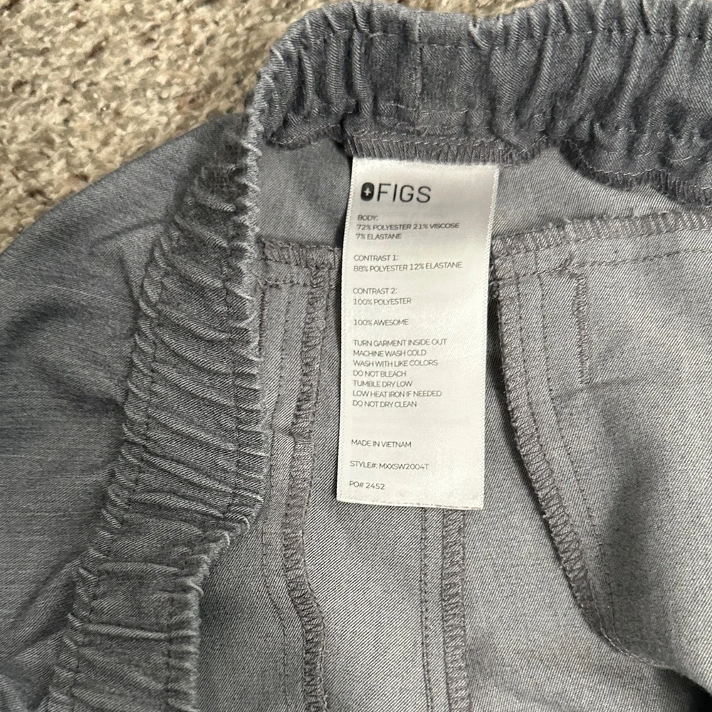 Figs Tansen Gray scrub Jogger Pants with Green Drawstring size MT